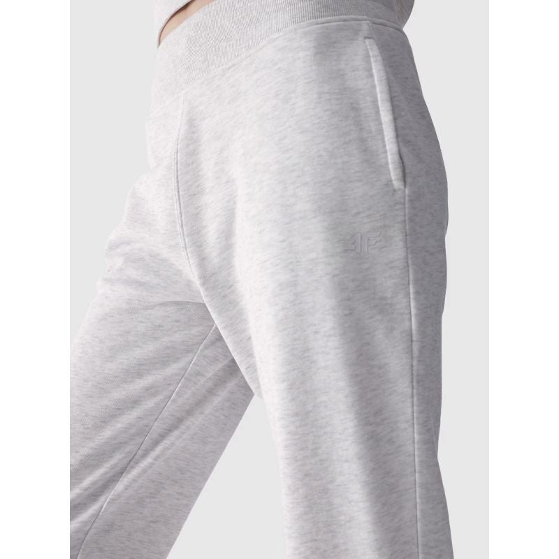 Women's jogger sweatpants 4F 4FWMM00TTROF0945-27M *Kategoria tymczasowa Your Sports Performance
