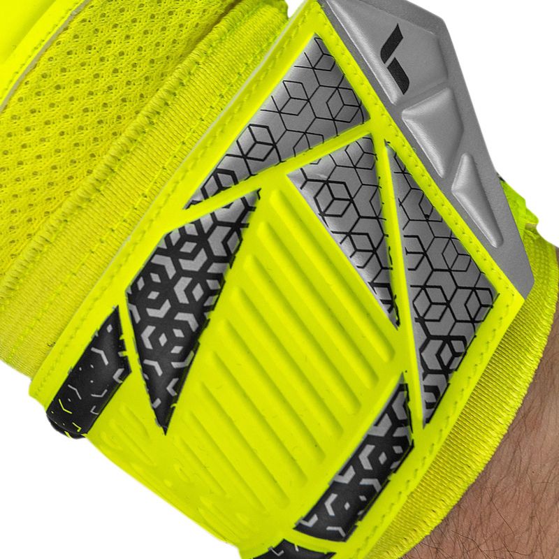 Reusch Attrakt Solid 5570515 2014 Goalkeeper Gloves Accessories/Gloves Your Sports Performance