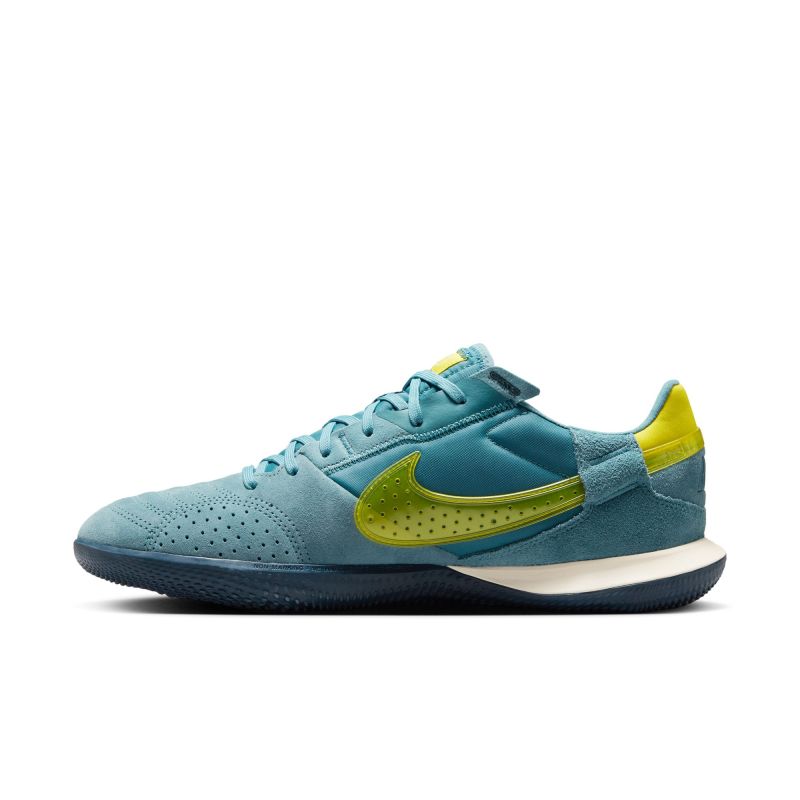 Nike Streetgato DC8466-004 shoes In preparation Nike