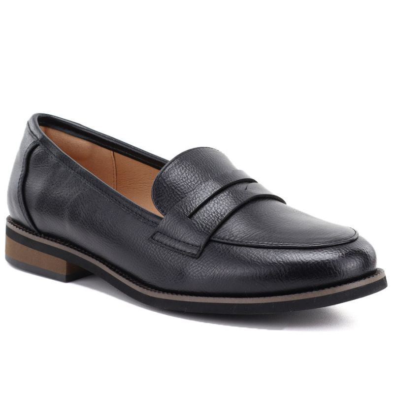 Women's Laofers, black loafers, Potocki JE19380