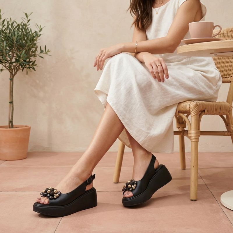 Women's leather wedge sandals, black, Filippo DS7577