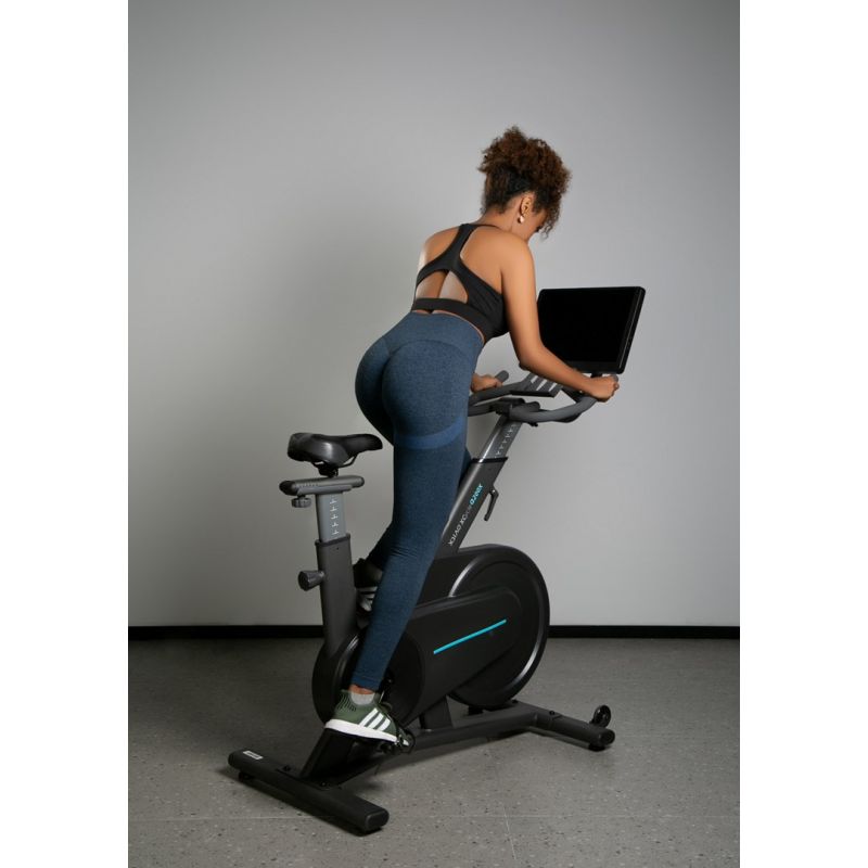 OVICX Q200X magnetic exercise bike with 15.6" TFT touchscreen, WIFI bluetooth & app In preparation Your Sports Performance