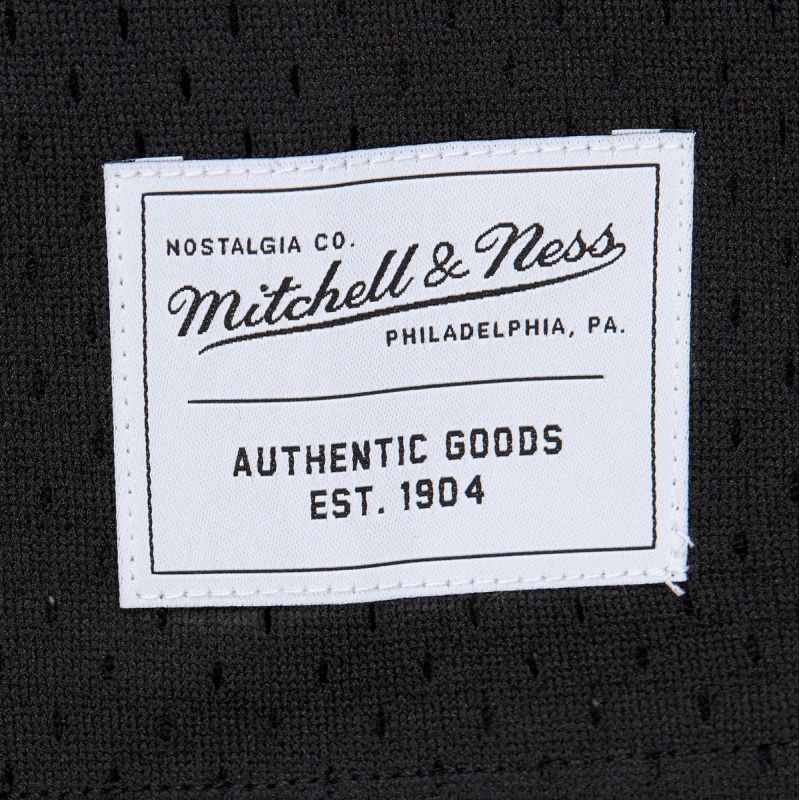 Mitchell &amp; Ness Branded Legendary Swingman Jersey M TMTK6552-MNNYYPPPBLCK Clothing/Lifestyle/T-shirts/Mitchell & Ness Your Sports Performance
