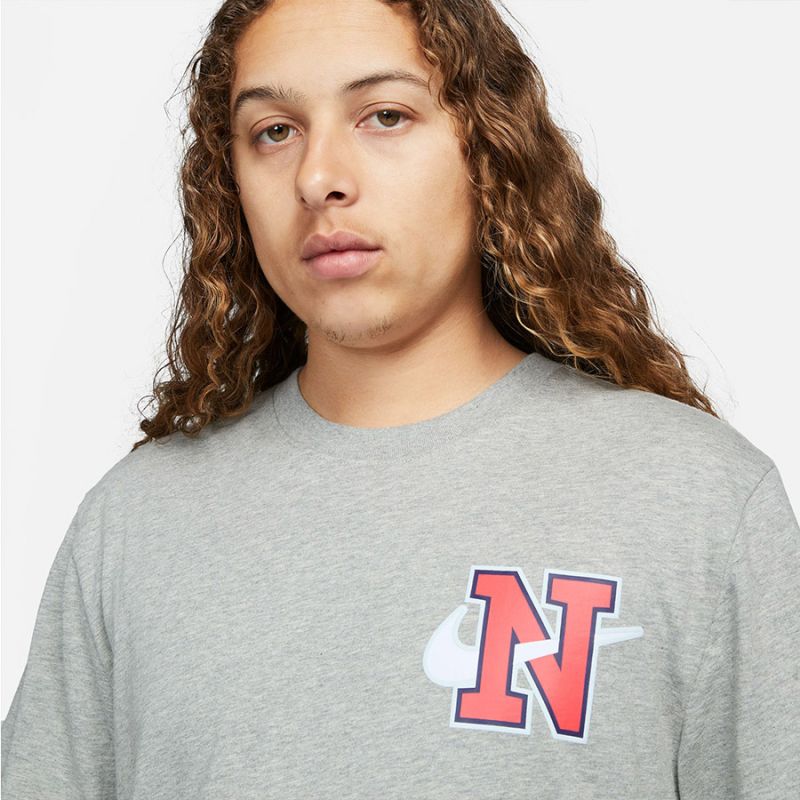 Nike Sportswear T-shirt FD1320-063 Clothing/Lifestyle/T-shirts Nike