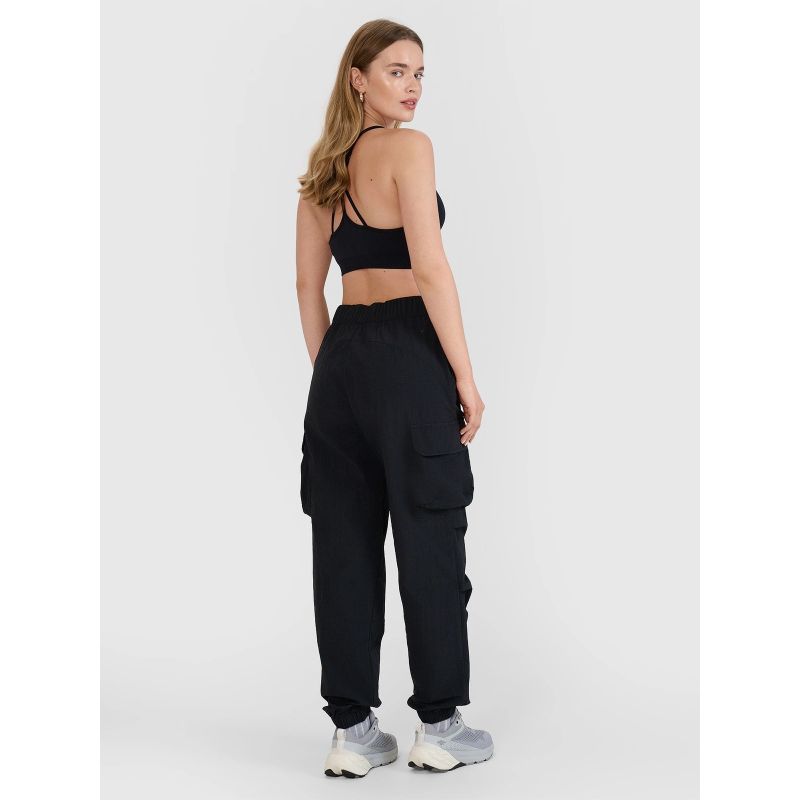Women's casual cargo pants 4F 4FRSS25TTROF1452-20S *Kategoria tymczasowa Your Sports Performance