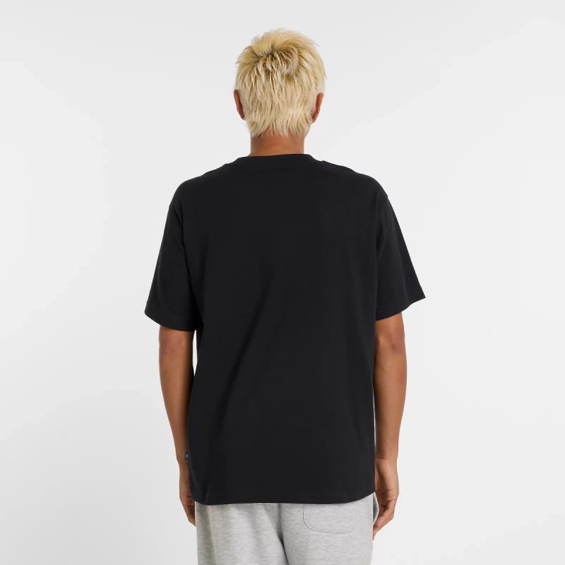 New Balance Reimagined Graphic M T-shirt MT51506BK Clothing/Lifestyle/T-shirts/New Balance New Balance
