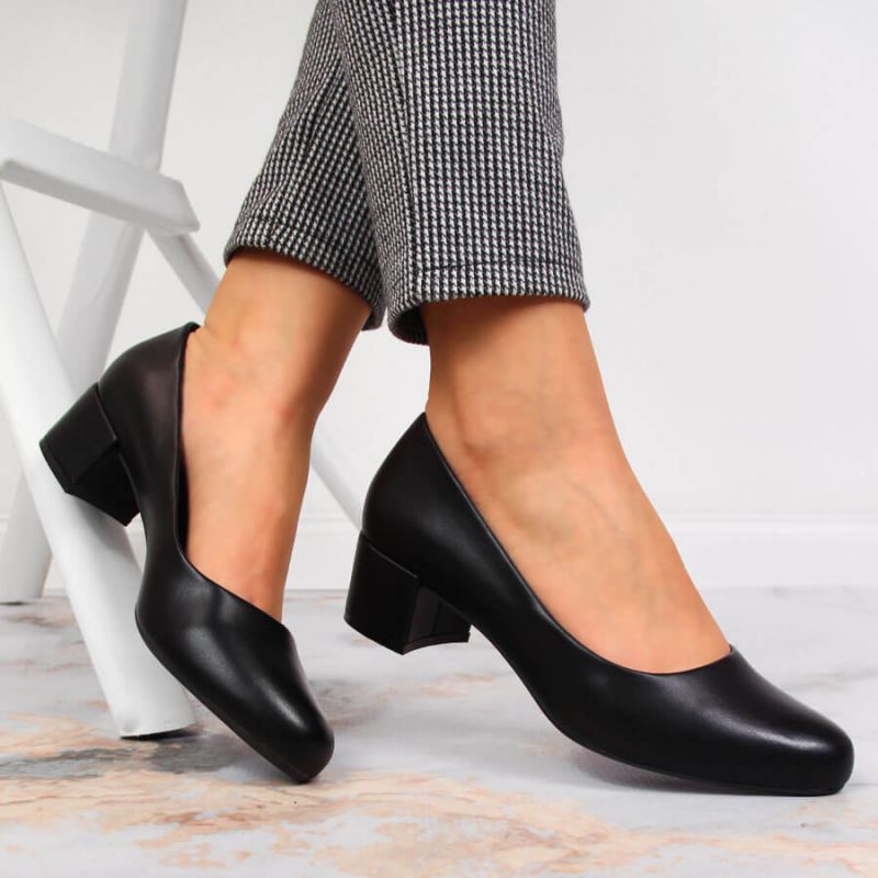 Black Pumps on a block from W Sergio Leone Footwear/Lifestyle/Sergio Leone Your Sports Performance