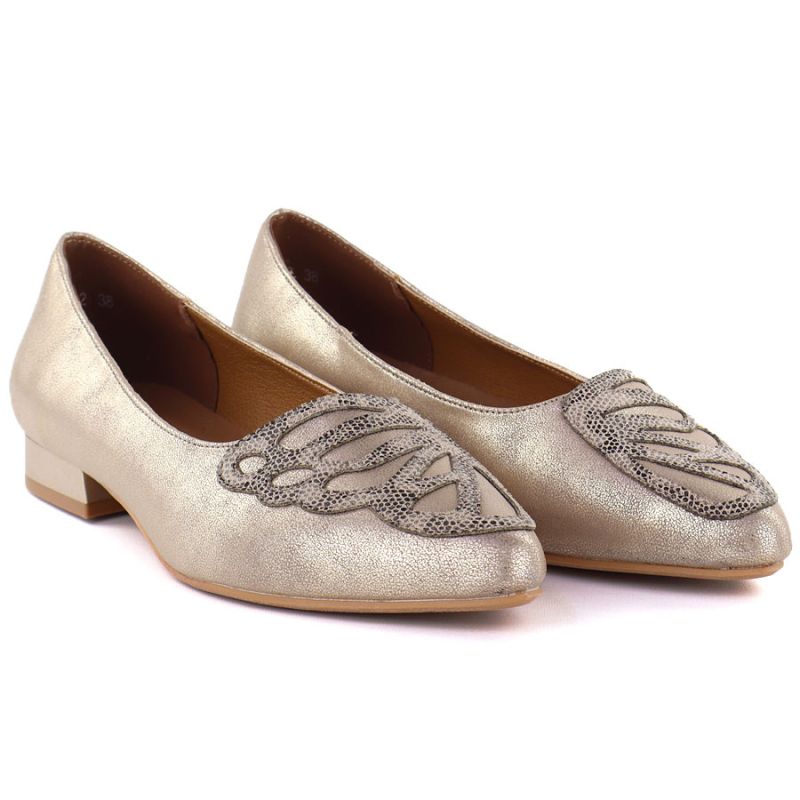 Women's gold shoes M.Daszyński SA201A-2 To be categorized Your Sports Performance