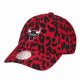 Mitchell & Ness NBA Chicago Bulls Strapback Cap - 6LUOMM20061-CBURED1 Odzież/Czapki/Czapki z daszkiem Your Sports Performance