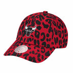 Mitchell & Ness NBA Chicago Bulls Strapback Cap - 6LUOMM20061-CBURED1 Odzież/Czapki/Czapki z daszkiem Your Sports Performance