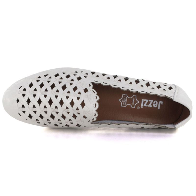 Women's leather openwork shoes, white Jezzi OL50-1 To be categorized Your Sports Performance