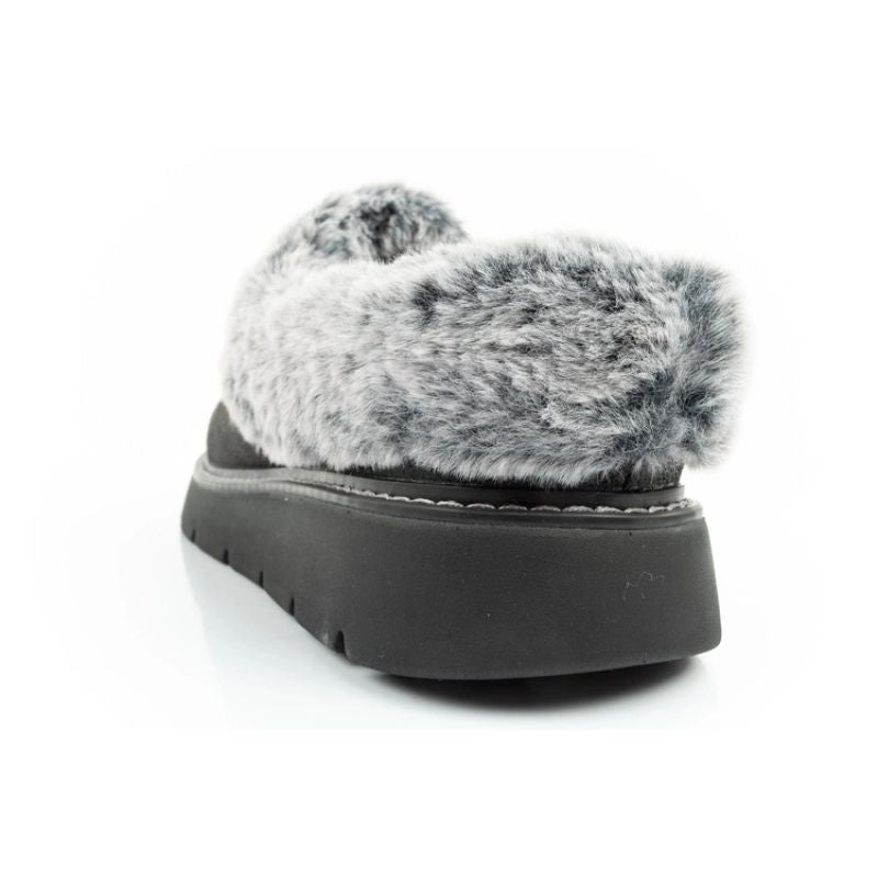 Skechers Cozy Blend slipper shoes for women, insulated slip-on sneakers Skechers