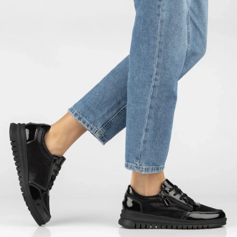 Filippo DP8105 patent leather wedge shoes in black