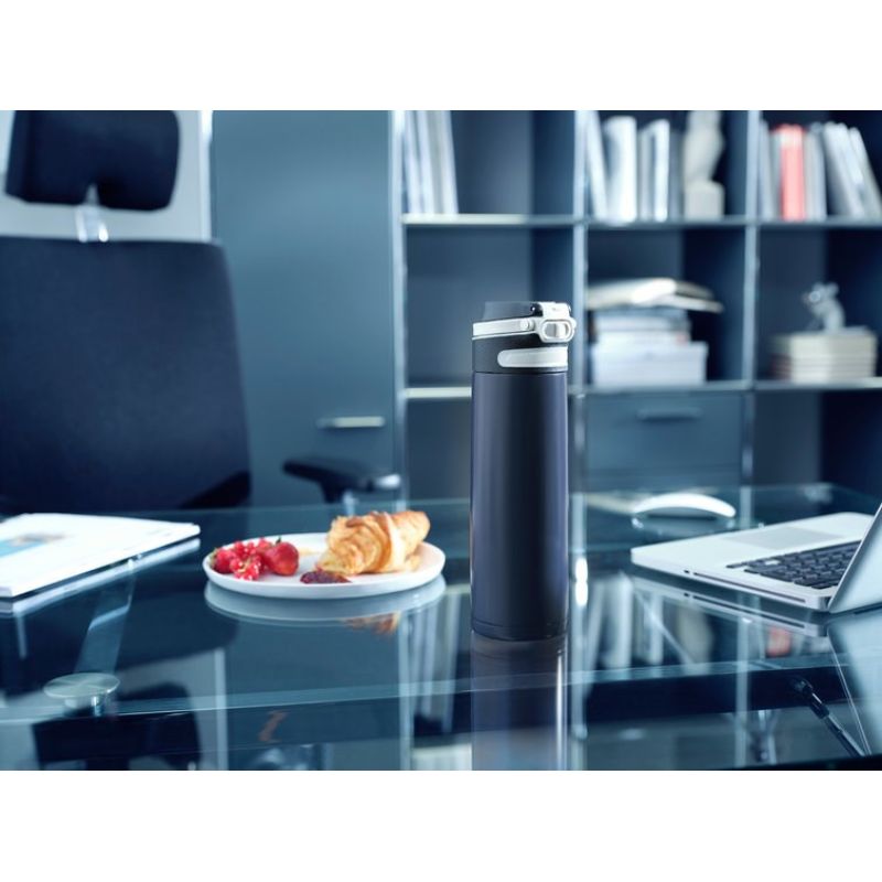Flip thermal mug 600 ml navy blue 3275 LEIFHEIT AGD - Produkty/Termosy i kubki termiczne Your Sports Performance