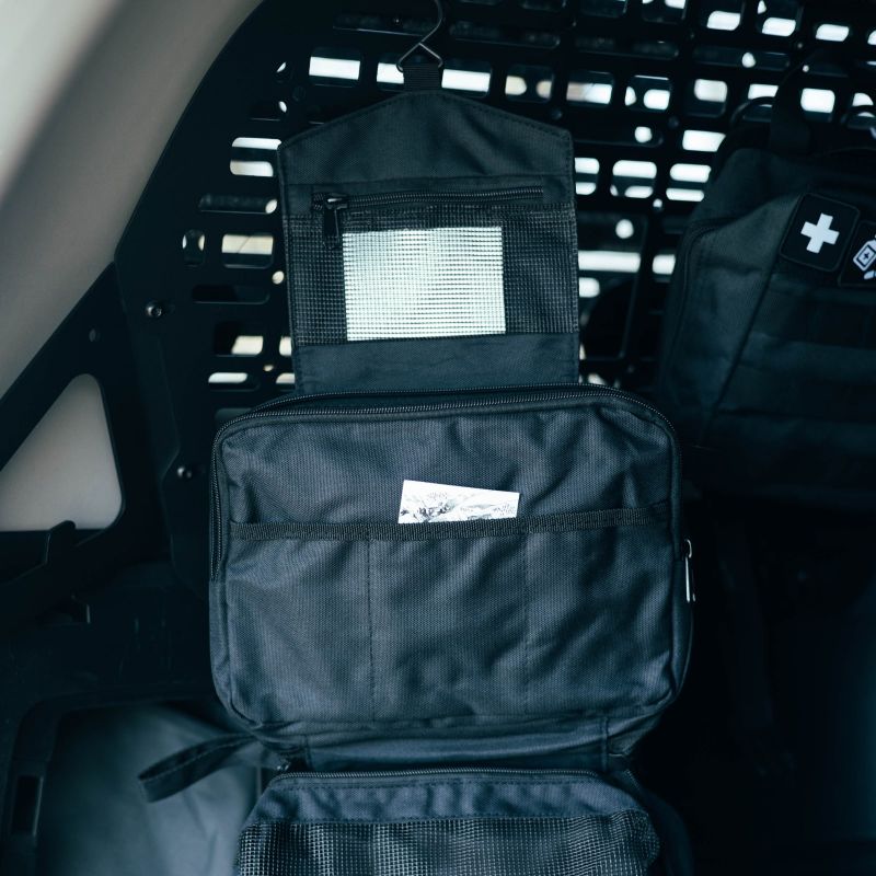 Offlander travel cosmetic bag for hanging OFF_CACC_06BK Accessories/pozostałe portfele i kosmetyczki Your Sports Performance