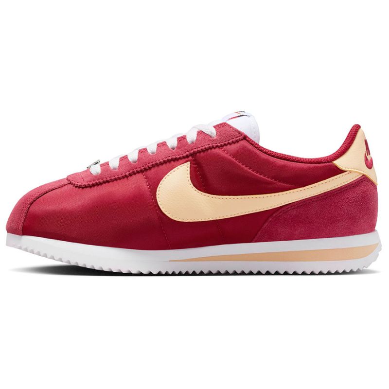 Nike Cortez DZ2795-608 Shoes To be categorized Your Sports Performance