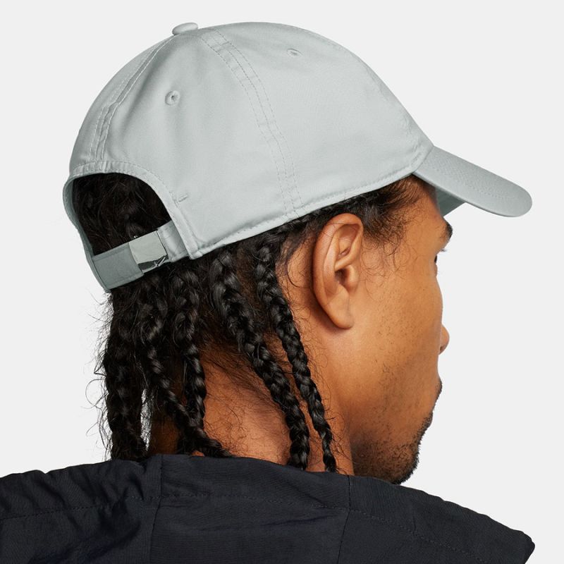 Nike DF Club Cap FB5372-077 Clothing/Lifestyle Your Sports Performance