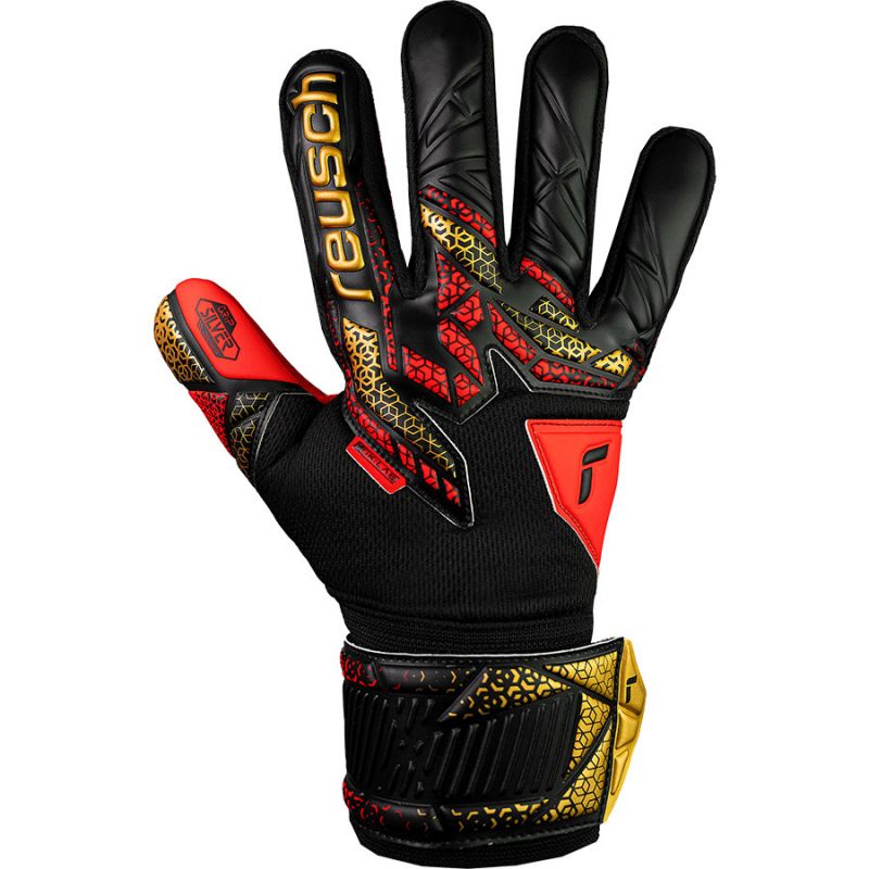 Reusch Attrakt Silver Gloves 55 70 215 7075 In preparation Your Sports Performance