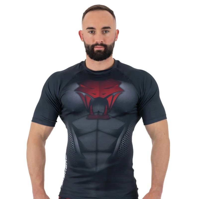 The "Snake" compression Rashguard shirt is made of DBX MORE DRY M material. ODZIEŻ - Koszulki treningowe Your Sports Performance