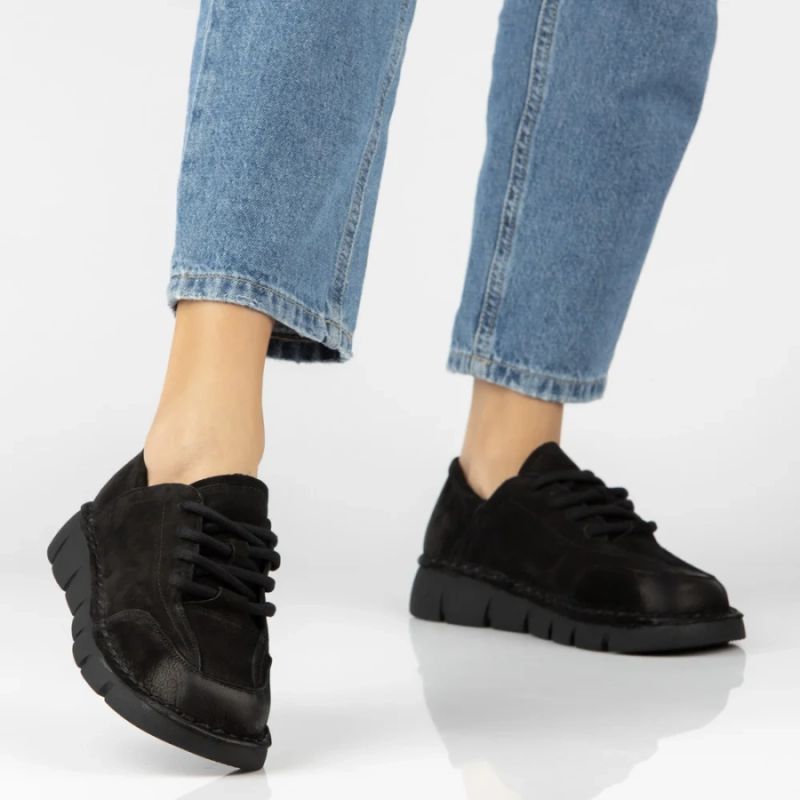 Women's wide leather shoes, black Filippo DP8180/26