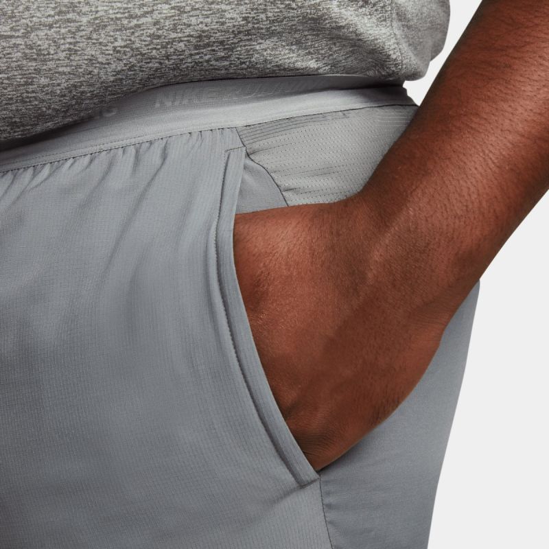 Shorts Nike Dri-FIT Stride M DM4761-084 Clothing/Running Nike