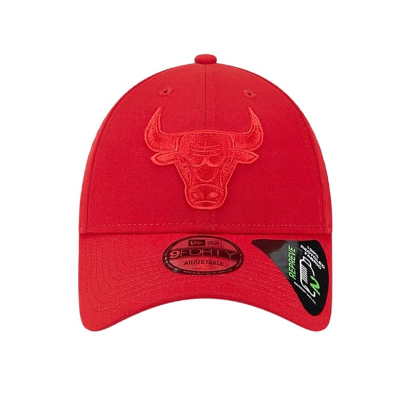 New Era 9FORTY NBA Chicago Bulls Repreve Outline Cap - 60424787 Odzież/Czapki/Czapki z daszkiem Your Sports Performance