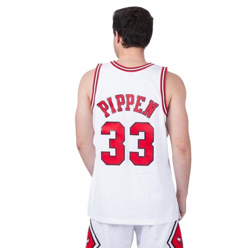 Mitchell &amp; Ness Chicago Bulls NBA Home Swingman Jersey Bulls 97-98 Scottie Pippen M SMJYAC18054-CBUWHIT97SPI Clothing/Lifestyle/T-shirts/Mitchell & Ness Your Sports Performance