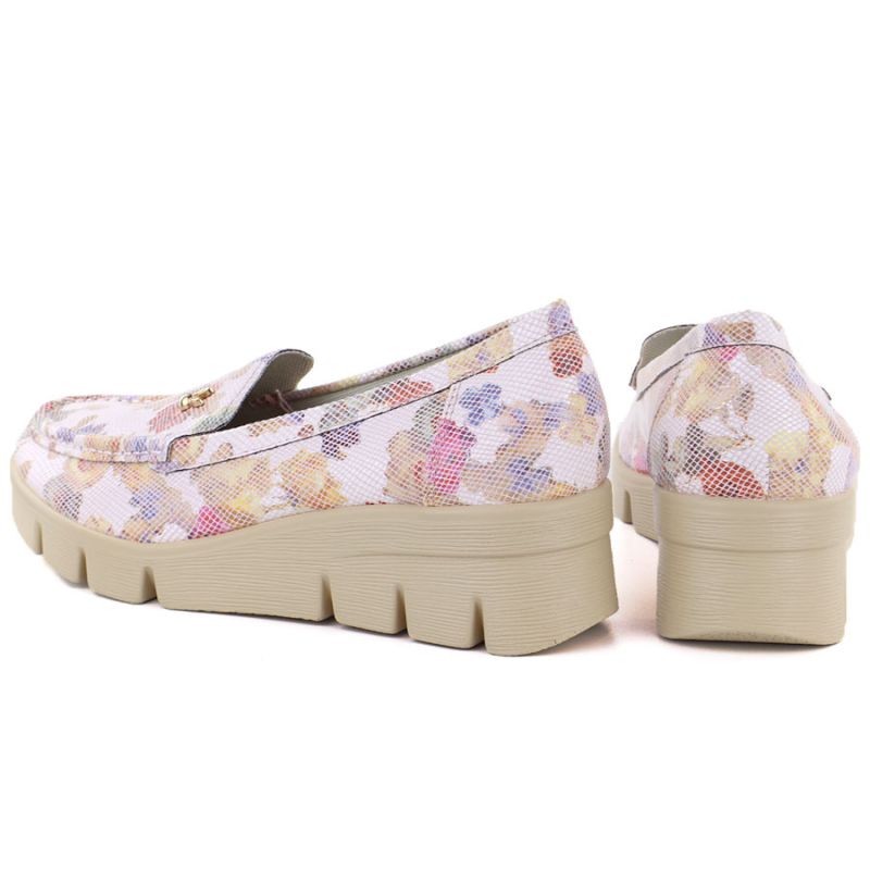 Women's platform shoes in pink with flowers M.Daszyński MR23109D M. Daszyński