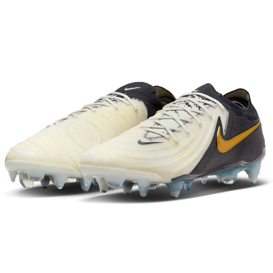 Nike Phantom GX II Elite SG M FJ2586-100 football boots Footwear/Football/SG/SR Nike