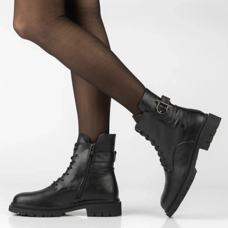 Women's leather ankle boots, black Filippo DBT8018