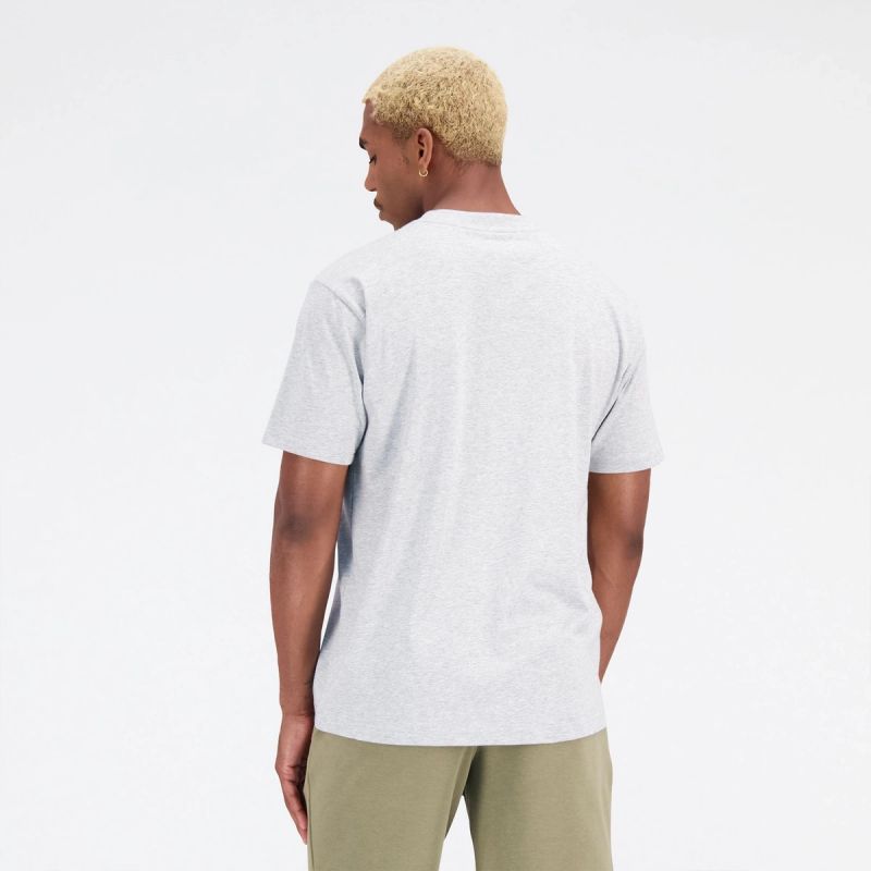 New Balance Essentials Stacked Logo Co M T-shirt MT31541AG Clothing/Lifestyle/T-shirts/New Balance New Balance