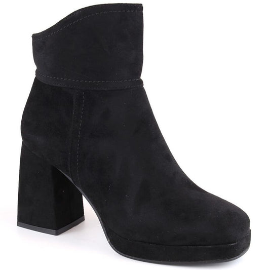 Suede ankle boots with a high heel and a platform, insulated M.Daszyński W SAN24A, black Footwear/Lifestyle/M.Daszyński Your Sports Performance