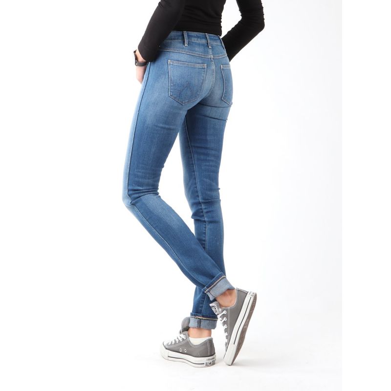 Wrangler Corynn Aquatic Coral Jeans W W25FX771N Clothing/Lifestyle/Trousers, shorts Your Sports Performance