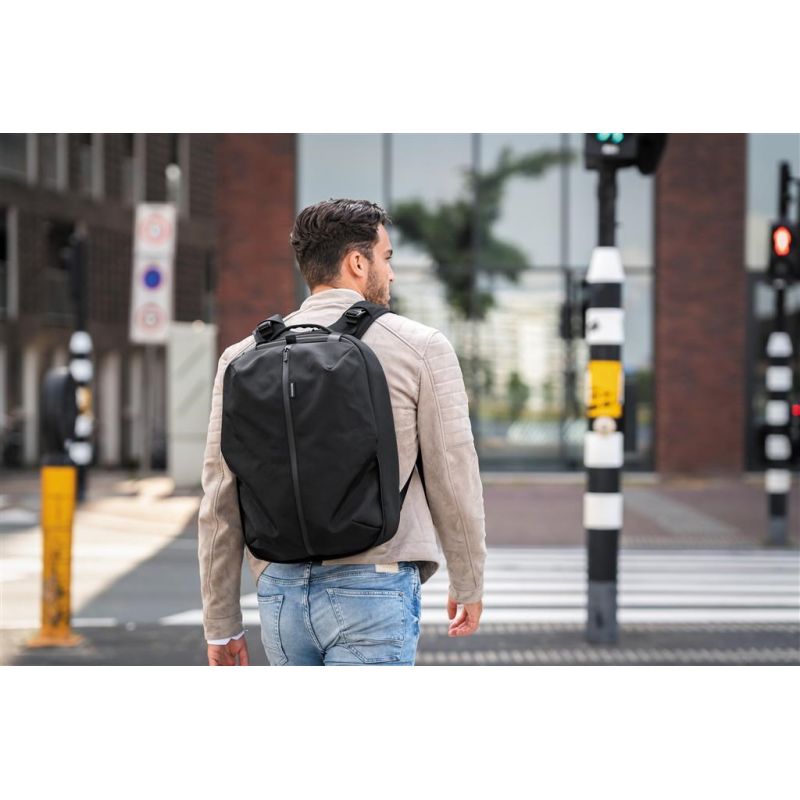 XD DESIGN ANTI-THEFT BACKPACK FLEX GYM BAG BLACK P/N: P705.801 Import z Action/Bagaż/Plecaki Your Sports Performance