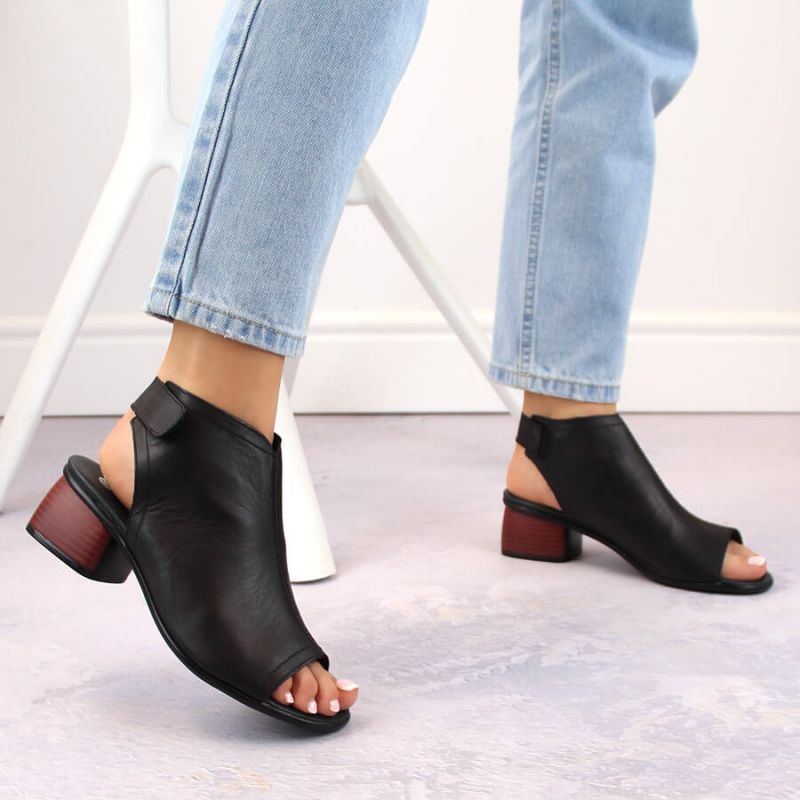 Leather comfortable sandals Remonte W RKR654 Footwear/Lifestyle/Rieker Your Sports Performance