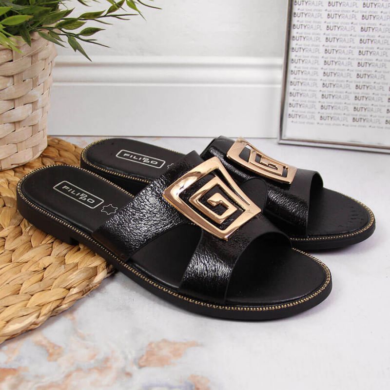 Black slippers with ornament W Filippo Footwear/Lifestyle/Peak Your Sports Performance