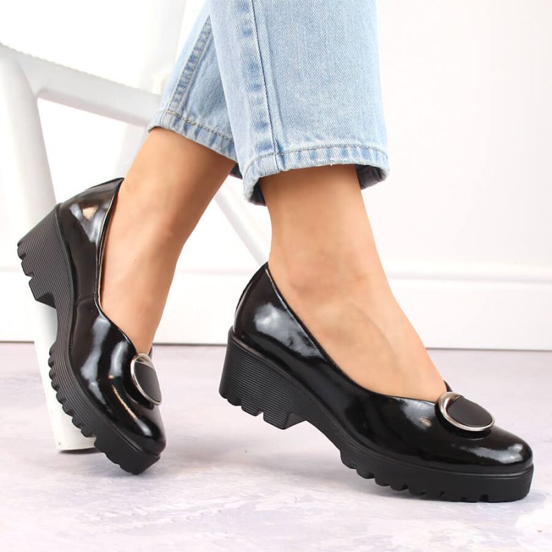 Women's patent leather shoes with decoration Filippo DP4569 Footwear Your Sports Performance