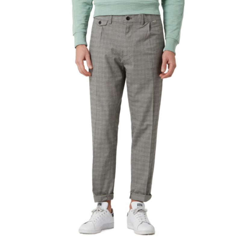 Calvin Klein Tapered M K10K105305 trousers Clothing/Lifestyle/Trousers, shorts/Calvin Klein Jeans Your Sports Performance
