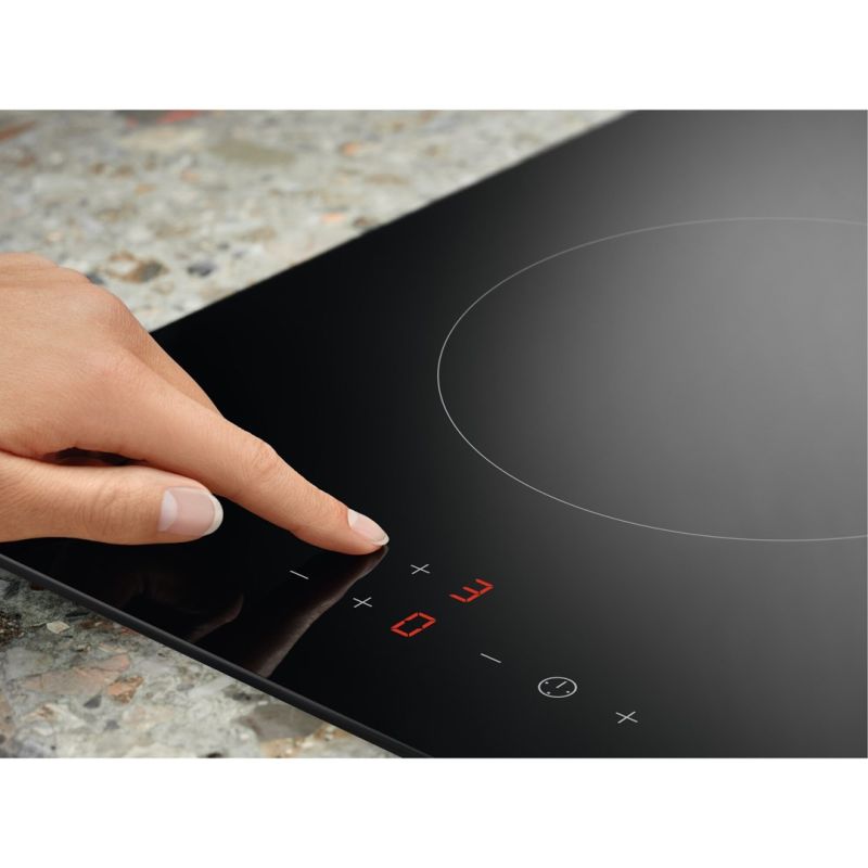 ELECTROLUX LHR3233CK ceramic hob AGD - Produkty/Płyty grzejne do zabudowy Your Sports Performance