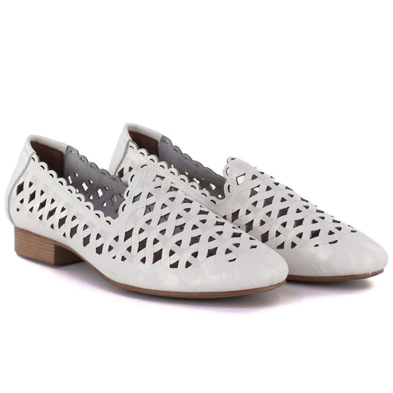 Women's leather openwork shoes, white Jezzi OL50-1 To be categorized Your Sports Performance