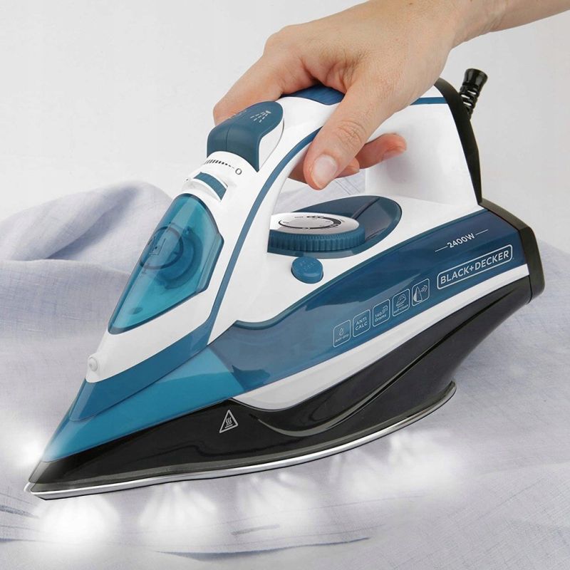Black+Decker BXIR2402E steam iron (2400W; white) AGD - Produkty/Żelazka i generatory pary Your Sports Performance
