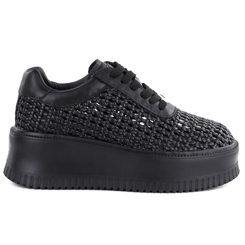 Women's sneakers on the platform, openwork, black Goe TT2N4043 Goe