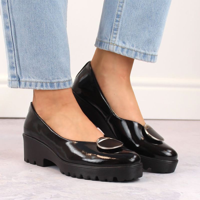 Women's patent leather shoes with decoration Filippo DP4569 Footwear Your Sports Performance