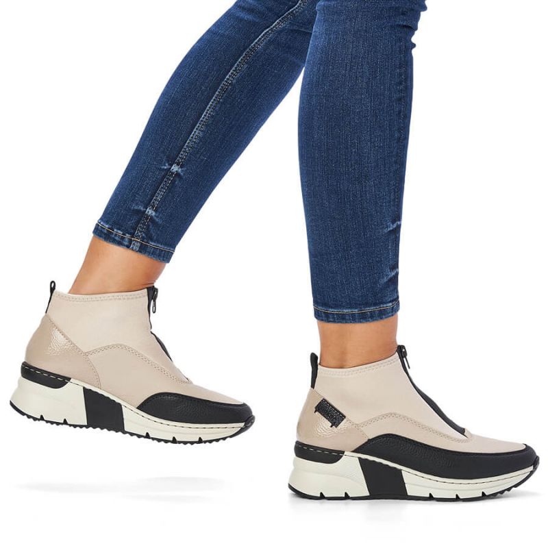 Rieker W RKR608 ankle boots beige