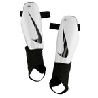 Nike Charge DX4608-100 football pads Accessories/Protectors and knee pads Nike