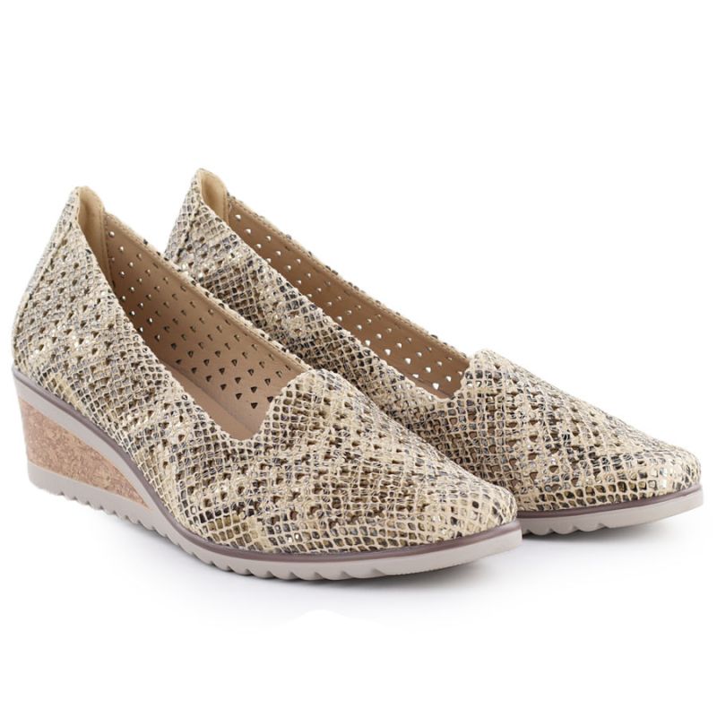 Women's wedge shoes with openwork snake print, beige, Potocki SZ12306 To be categorized Your Sports Performance