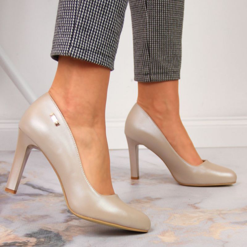 Pumps on the post Sergio Leone W SK3AC pearl nude Footwear/Lifestyle/Sergio Leone Your Sports Performance