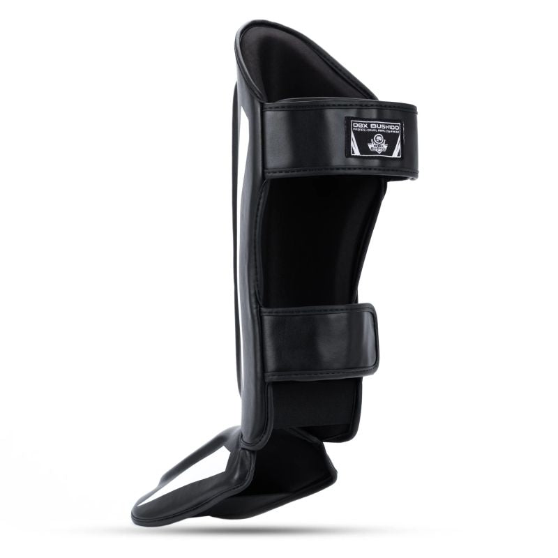 M Shin Guards - Phantom White Ochraniacze piszczeli Your Sports Performance