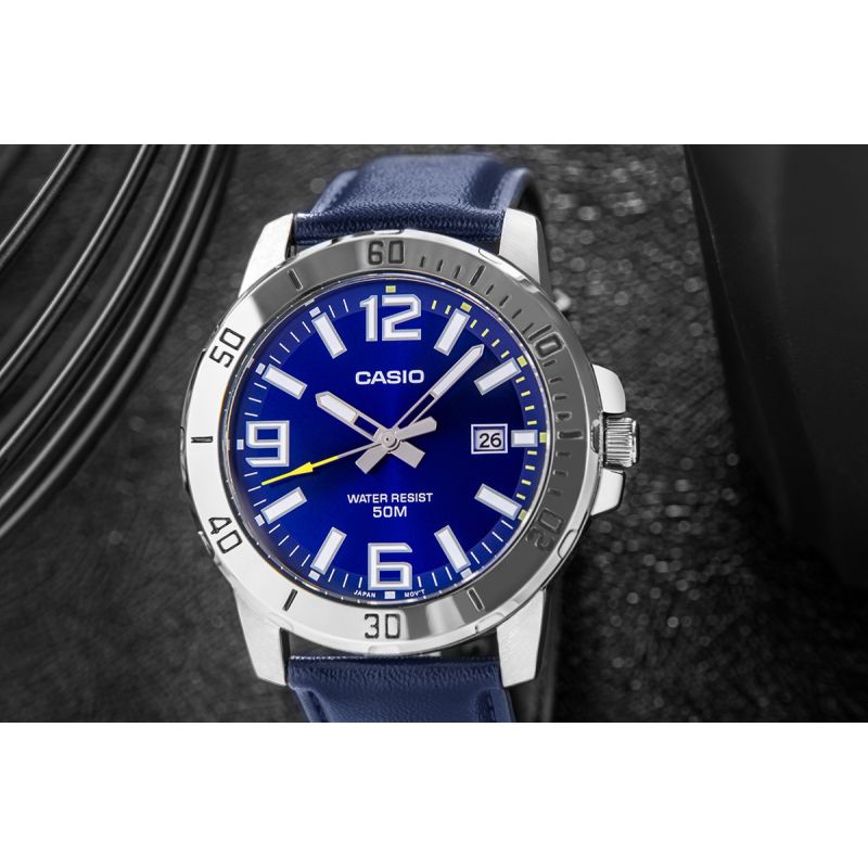 Men's Watch CASIO MTP-VD01L-2BVUDF + BOX In preparation Your Sports Performance