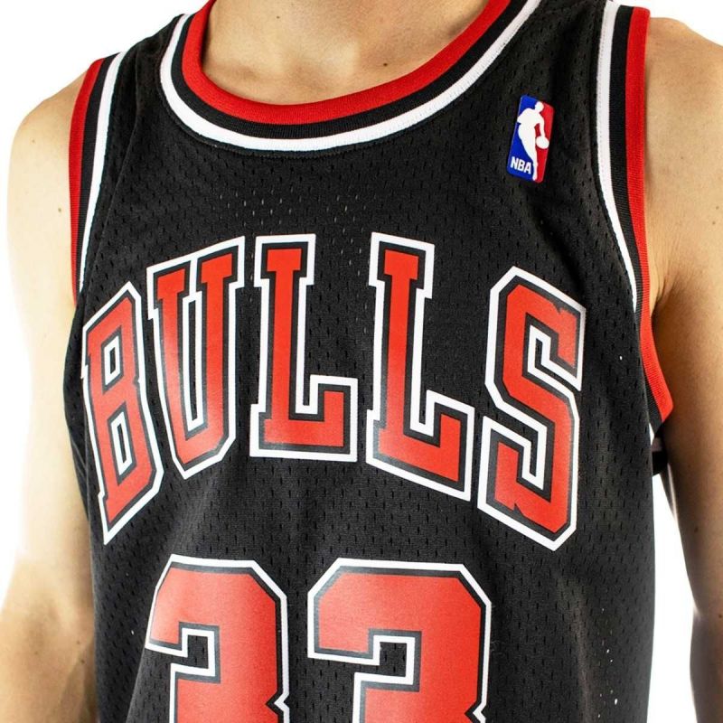 Mitchell & Ness Men's Chicago Bulls NBA Swingman Alternate Jersey Bulls 97 Scottie Pippen SMJYGS18151-CBUBLCK97SPI In preparation Your Sports Performance
